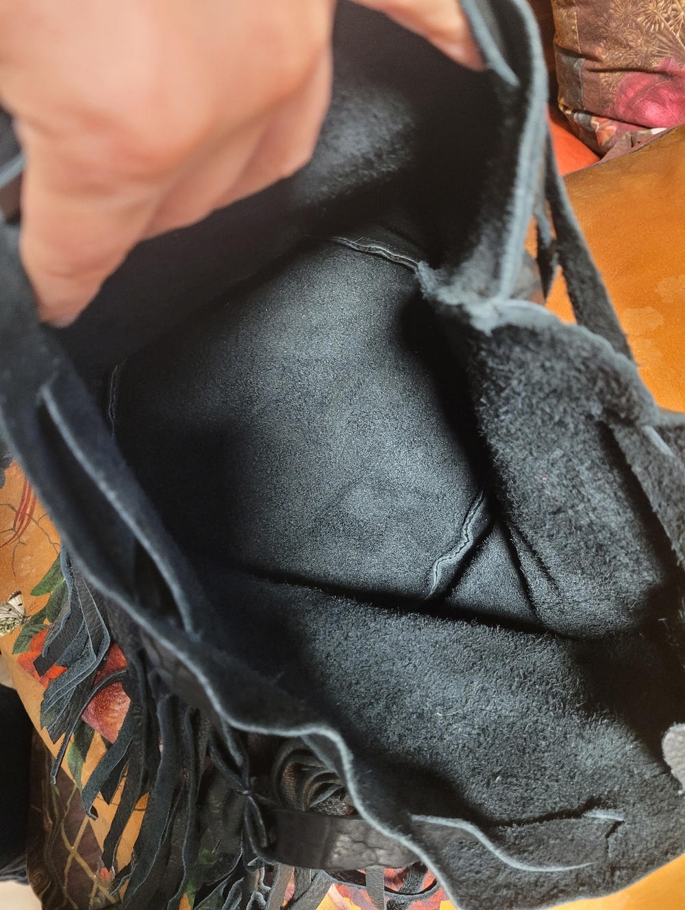 Amazing Leather Handcrafted Fringe Bag - Picture 6 of 8